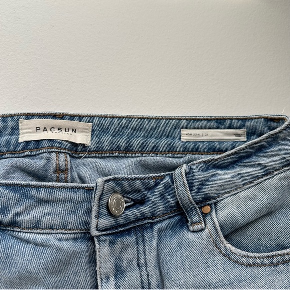 PACSUN Light Wash Floral Distressed Mom Jeans - Picture 4 of 7